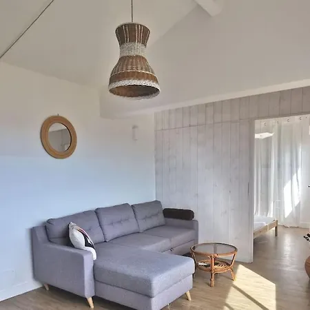 Holiday home Logement Independant Renove Tres Belle Terrasse Vue Mer Port Et *